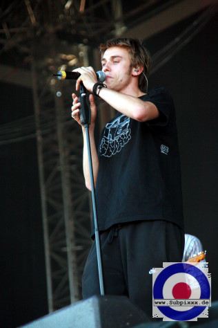 Clueso (D) 14. Chiemsee Reggae Festival - Übersee - Main Stage 24. August 2008 (4).jpg